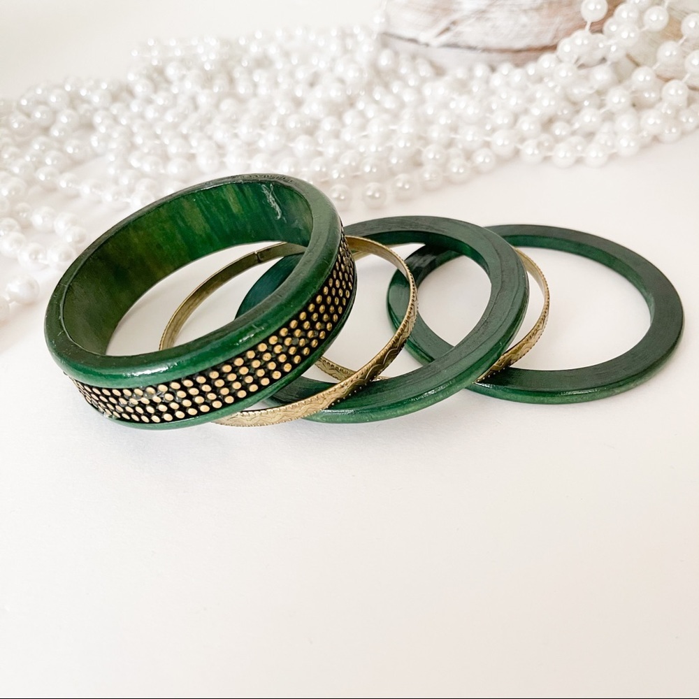 NEW Wooden and Metal Green & Gold Bangle Bracelet